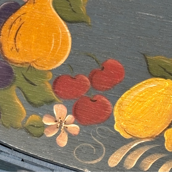 Rare Vtg Signed RUTH Blue With Floral Fruit Wood Top Basket Handles Strawberries - Picture 12 of 15